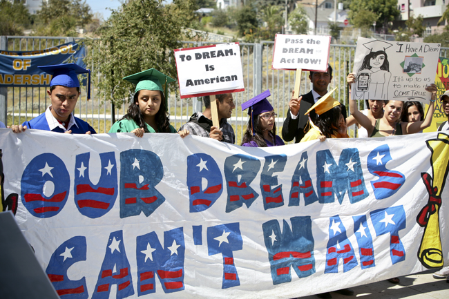 Call Congress - Defend DREAMers