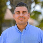 Eric Holguín headshot 450x450